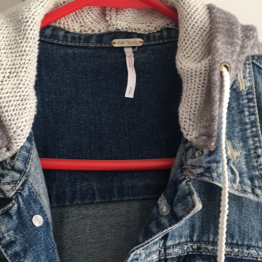 Free People distressed look Jean jacket - Picture 2 of 6